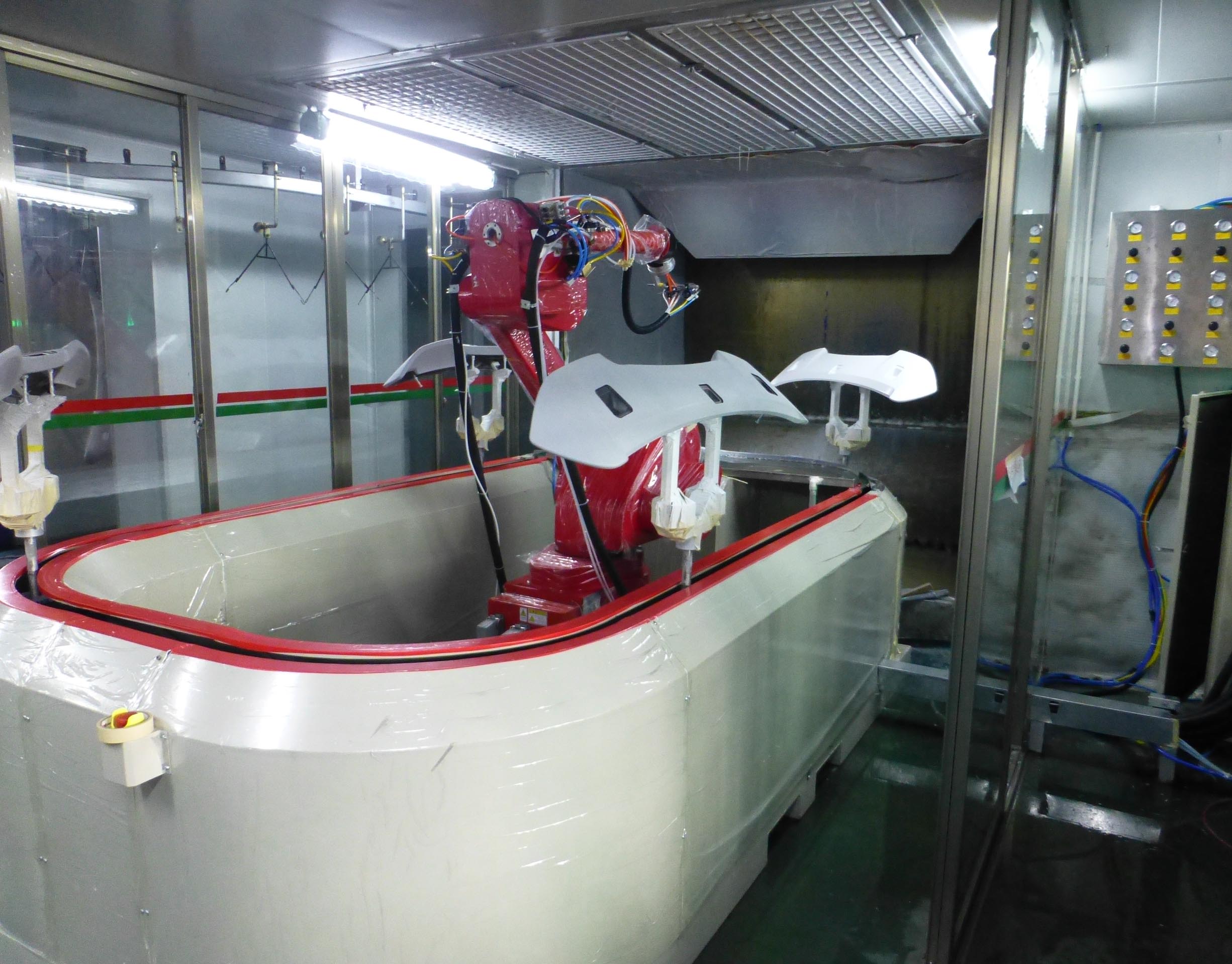 汽車(chē)尾翼機(jī)器人自動(dòng)噴涂線