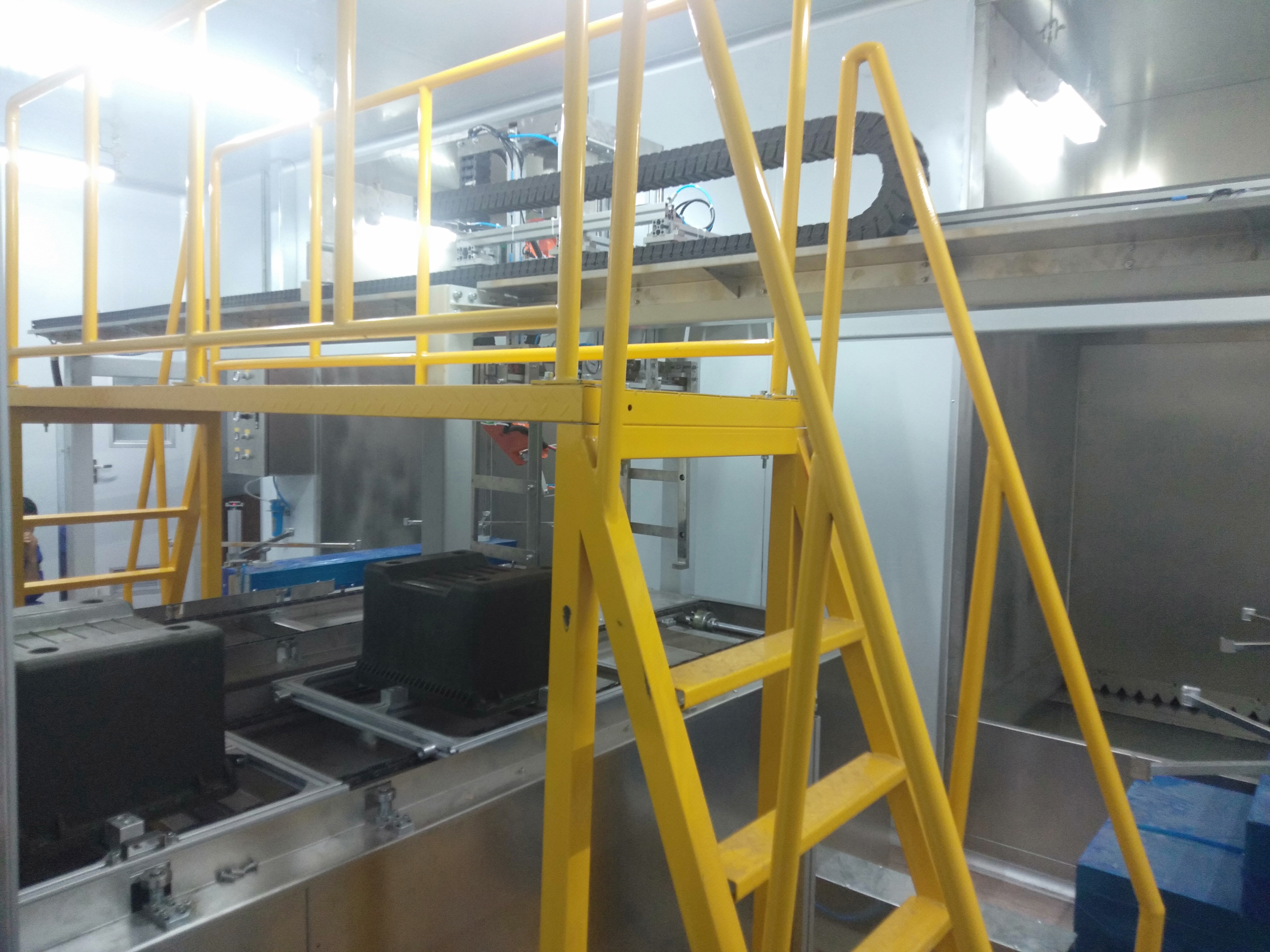 噴涂機(jī)器人配套自動(dòng)上下件機(jī)械手